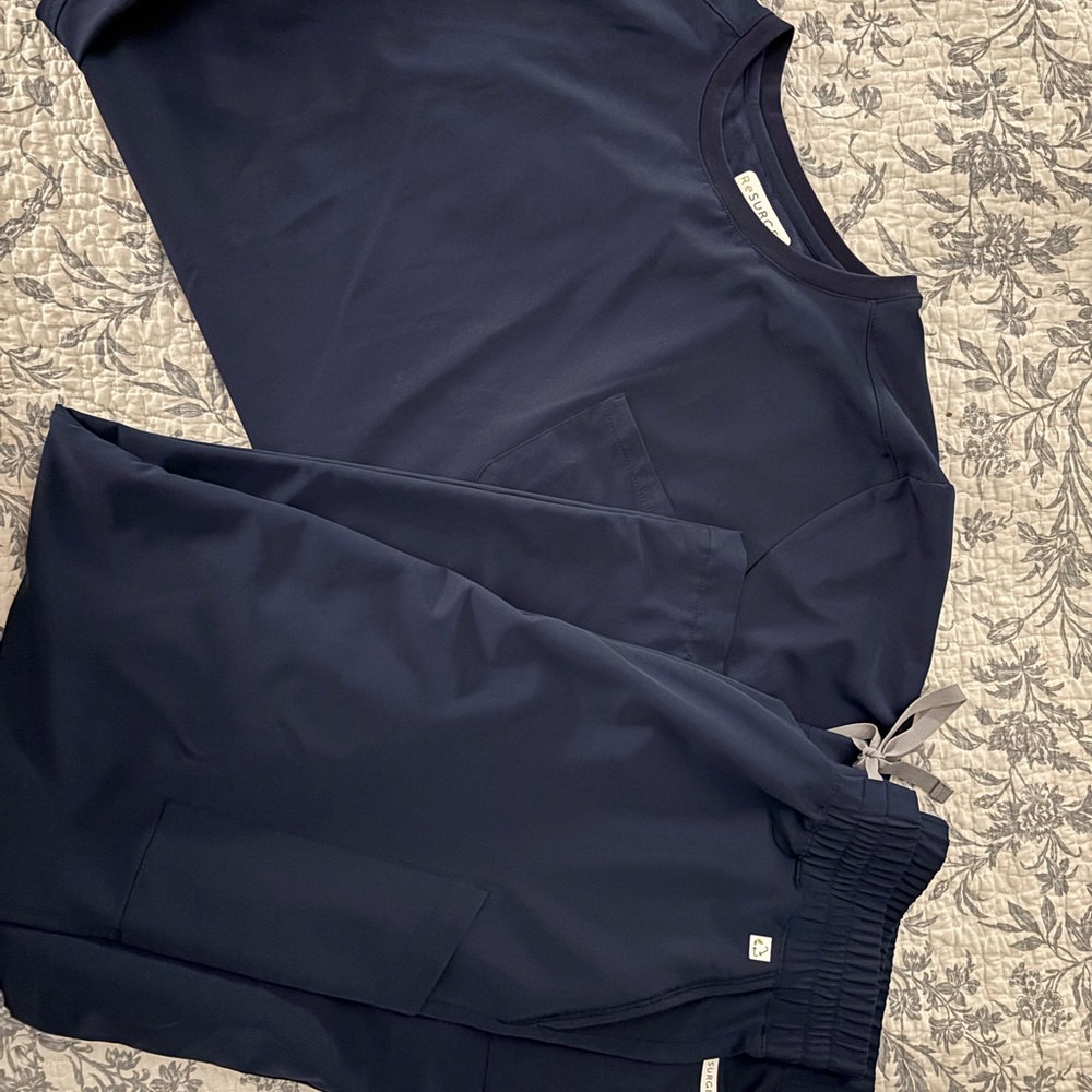 Resurge Navy Scrub Set- Crystal Wide Leg pant (2X) & Citrine top (3X)